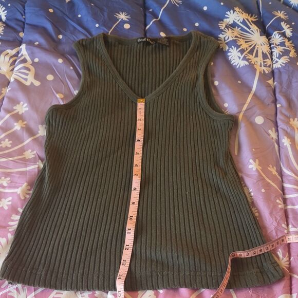 Tops - Red Paint Women's Olive Green Ribbed Knit Sleeveless V-Neck Tank Top Size L